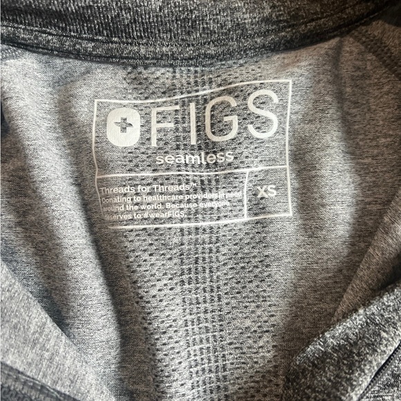 Figs Clothing Top - Picture 3 of 4